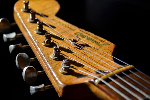 Fender Stratocaster Relic Guitar Headstock Guitarwacky.com