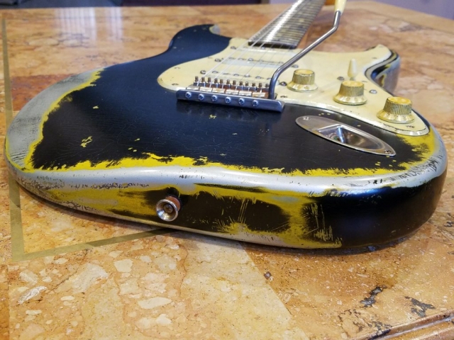 Fender Stratocaster Heavy Relic Black on Inca Finish Checking Guitarwacky.com