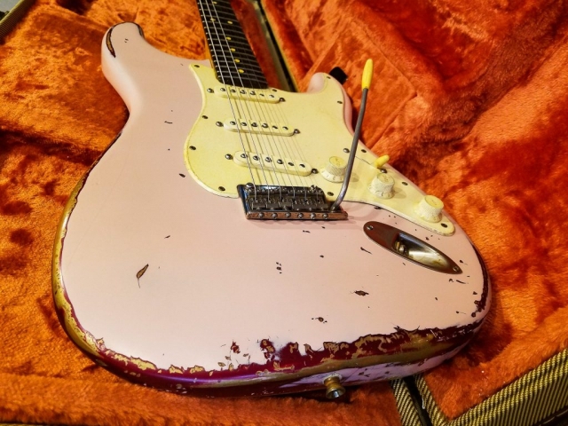 Fender Stratocaster Shell Pink Relic Guitarwacky.com