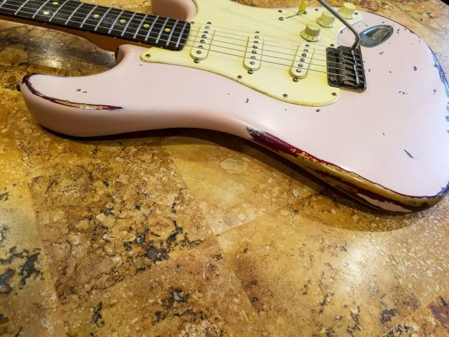 Fender Stratocaster Shell Pink Relic Guitarwacky.com