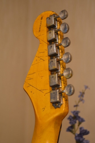 Fender Stratocaster Heavy Relic Vintage Tuners Headstock Guitarwacky.com