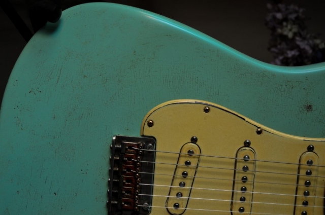 Fender Stratocaster Heavy Relic Surf Green Finish Checking Guitarwacky.com