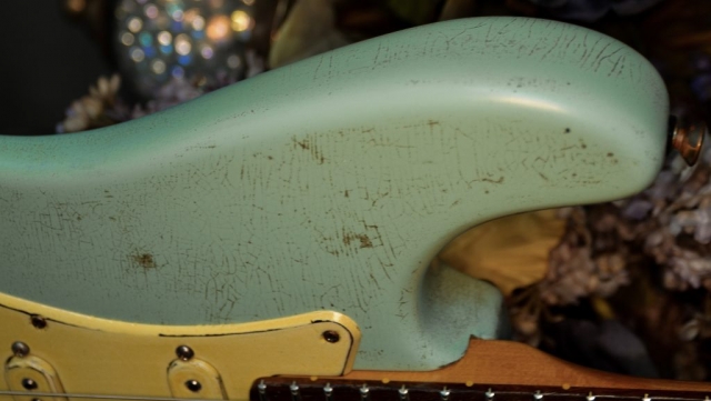 Fender Stratocaster Heavy Relic Surf Green Nitro Finish Checking Guitarwacky.com