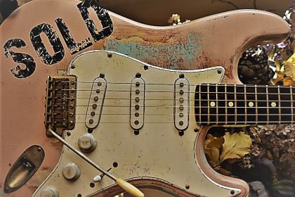 Fender Stratocaster Relic Shell Pink Guitarwacky.com