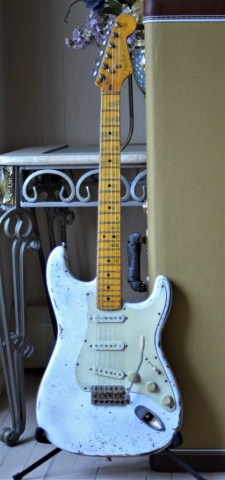 Fender Stratocaster White Relic Guitarwacky.com