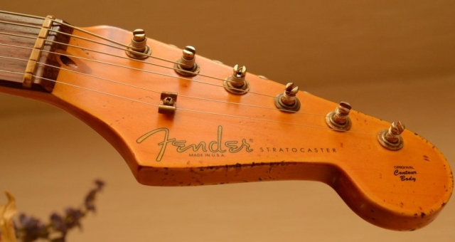 Fender Stratocaster Aged Headstock Relic White Guitarwacky.com