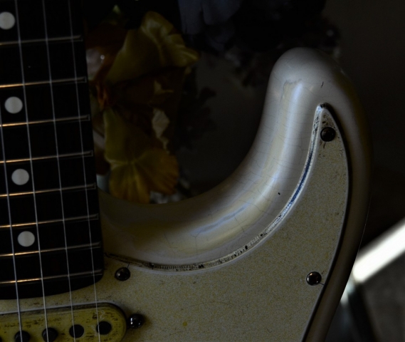 Finish Checking Fender Stratocaster Aged Relic Guitarwacky.com