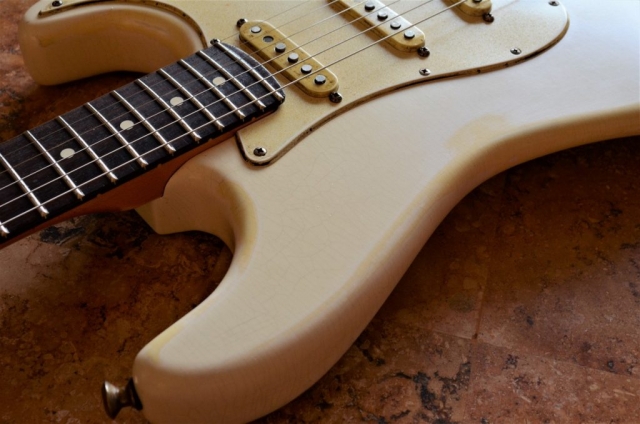 Fender Stratocaster Aged Relic White Guitarwacky.com