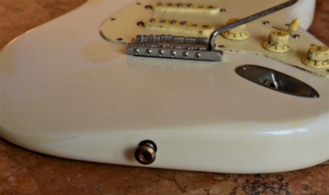 Fender Stratocaster Aged Relic White Guitarwacky.com