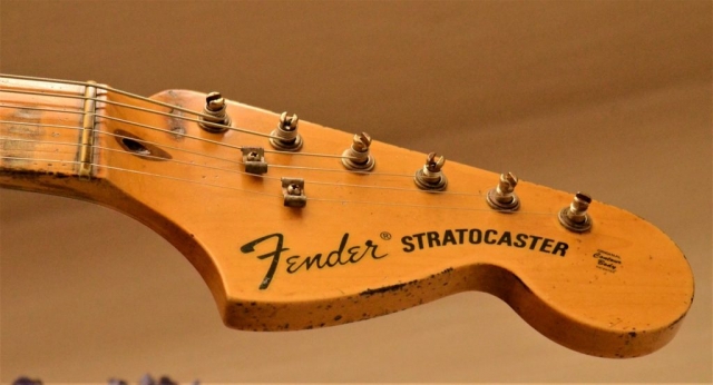 Fender Stratocaster Heavy Relic Head Stock Tuners Guitarwacky.com