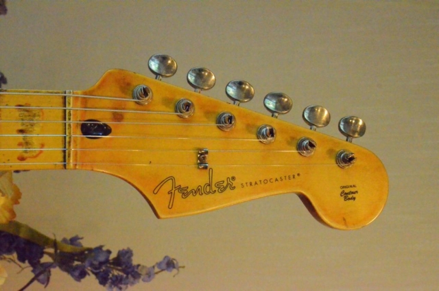 Aged-relic Headstock Fender Stratocaster Guitarwacky.com