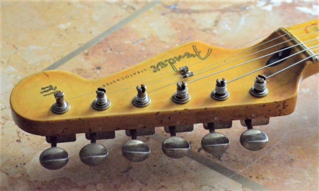 Aged-relic Headstock Fender Stratocaster Guitarwacky.com