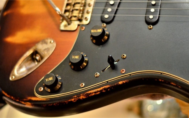 Burst Fender Stratocaster Knobs