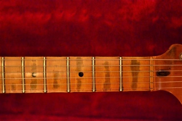 Fender Stratocaster Relic Maple Neck Wear Pattern