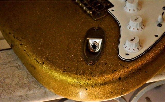 Fender Stratocaster Gold Sparkle Flake