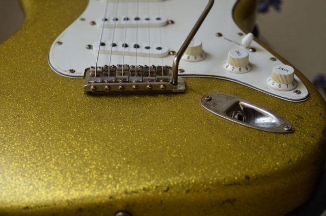 relic Fender Stratocaster Sparkle Flake