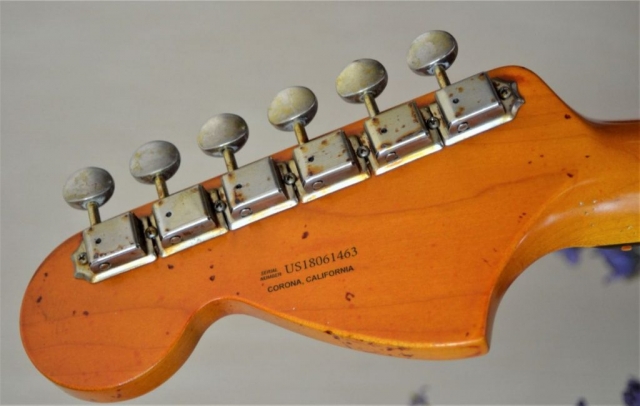 Fender Stratocaster aged relic Headstock