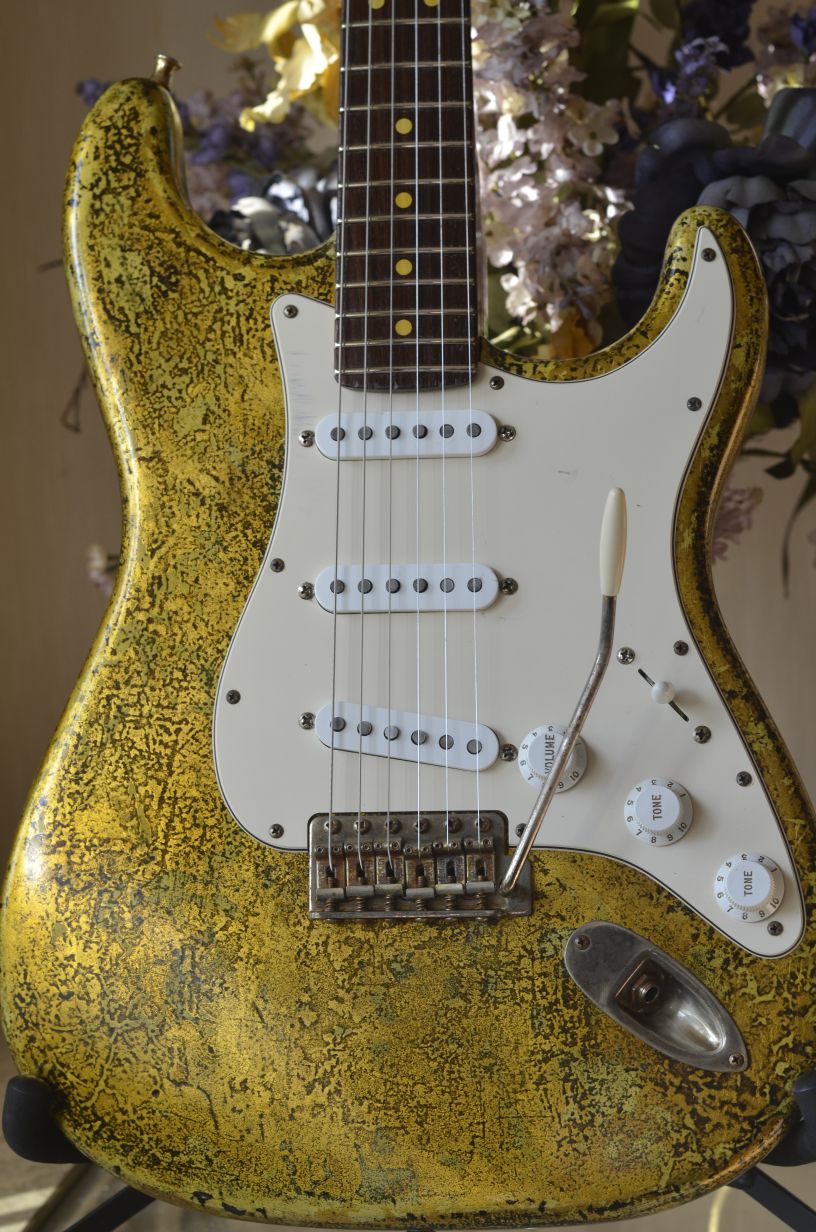 Vintage Fender Stratocaster Custom Gold Leaf