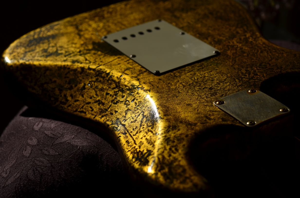 Reliced Fender Stratocaster Custom Gold Leaf