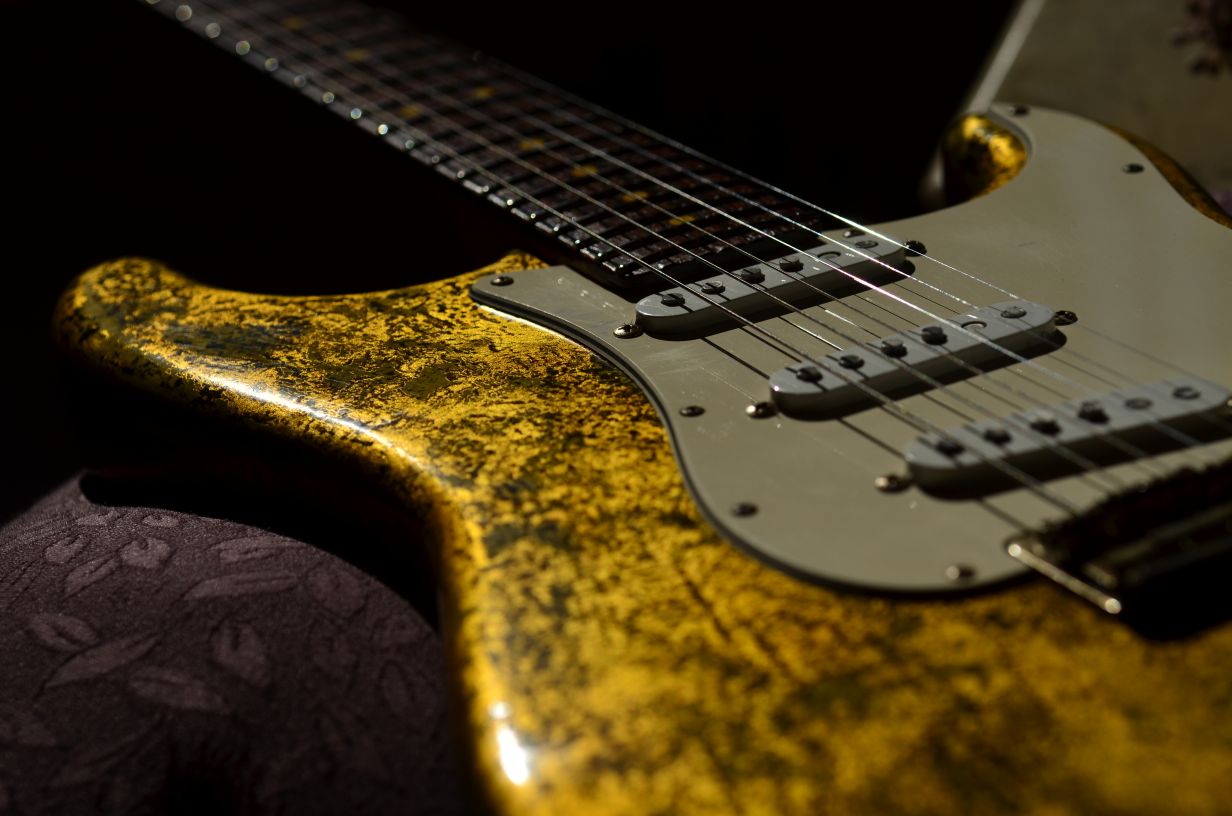 Nitro Relic Fender Stratocaster Custom Gold Leaf