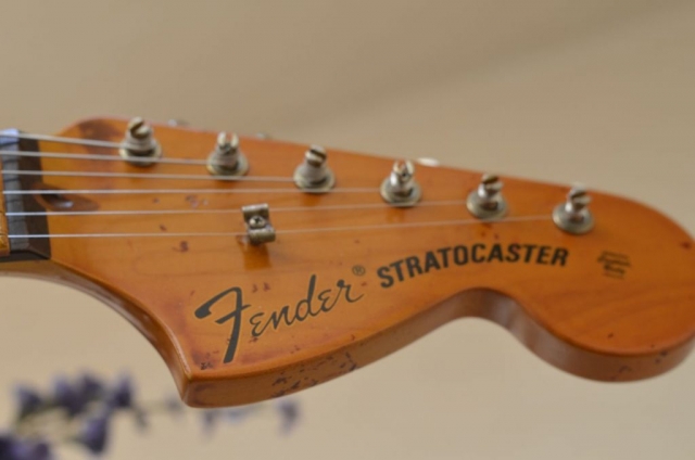 Fender Stratocaster relic Headstock