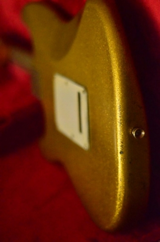 Fender Stratocaster Relic Gold Sparkle