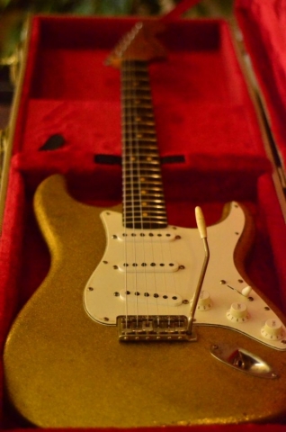 Fender Stratocaster Relic Custom Gold Flake