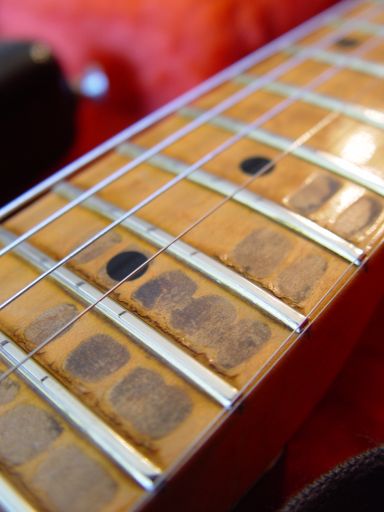Relic Neck Finger Wear Fender Cunetto Relic Stratocaster