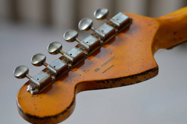 Fender Relic Headstock