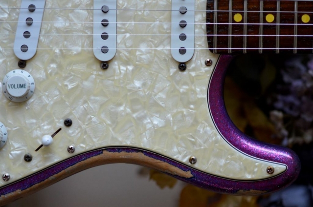 Fender American Stratocaster Magenta Sparkle