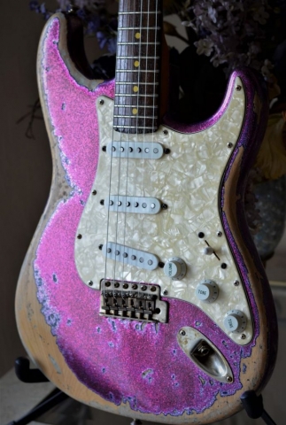 Custom Fender American Stratocaster Magenta Sparkle Heavy Relic