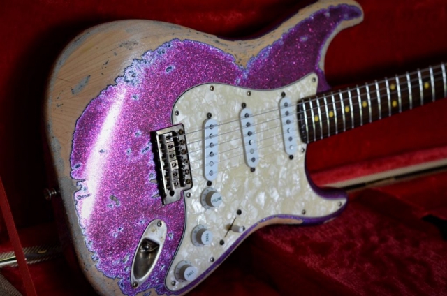 Custom Fender American Stratocaster Magenta Sparkle Heavy Relic