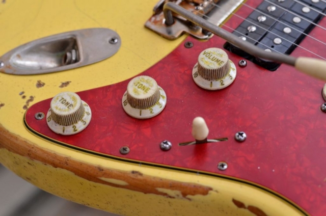 Tortise shell pickguard Fender Stratocaster Relic