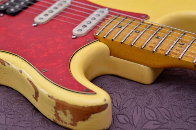 Red Tortise Shell Pickguard Custom HSS Fender Stratocaster Heavy Relic Vintage White