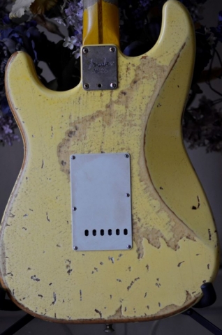 Back Custom Fender Stratocaster Heavy Relic Vintage White