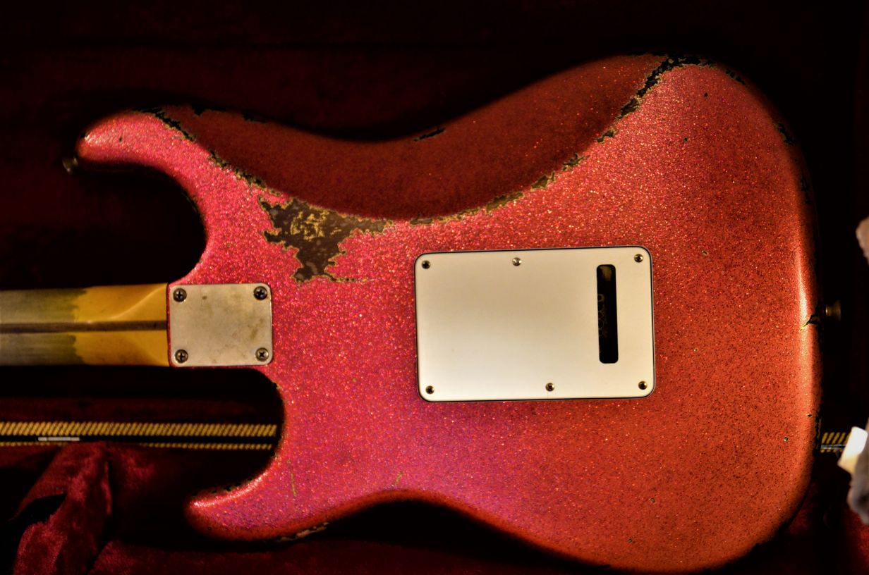 FenderBack  Aged Custom Stratocaster Relic Red Sparkle
