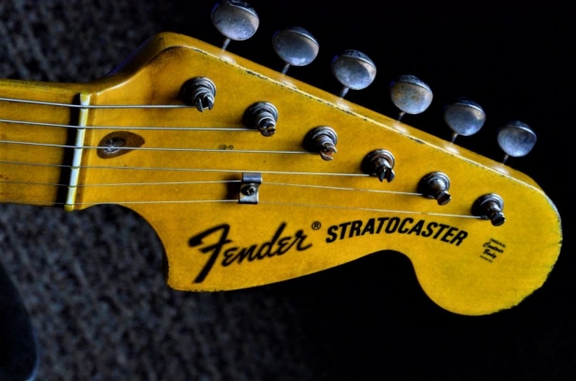 Vintage Tuners Aged Fender Headstock Maple Neck