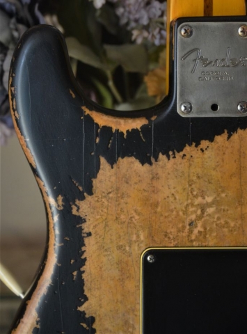 Relic Stratocaster Black
