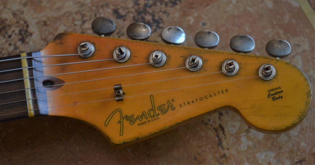 Fender Stratocaster Aged Headstock Logo