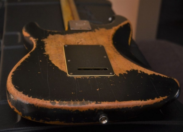 Fender Stratocaster Heavy Relic Back Black
