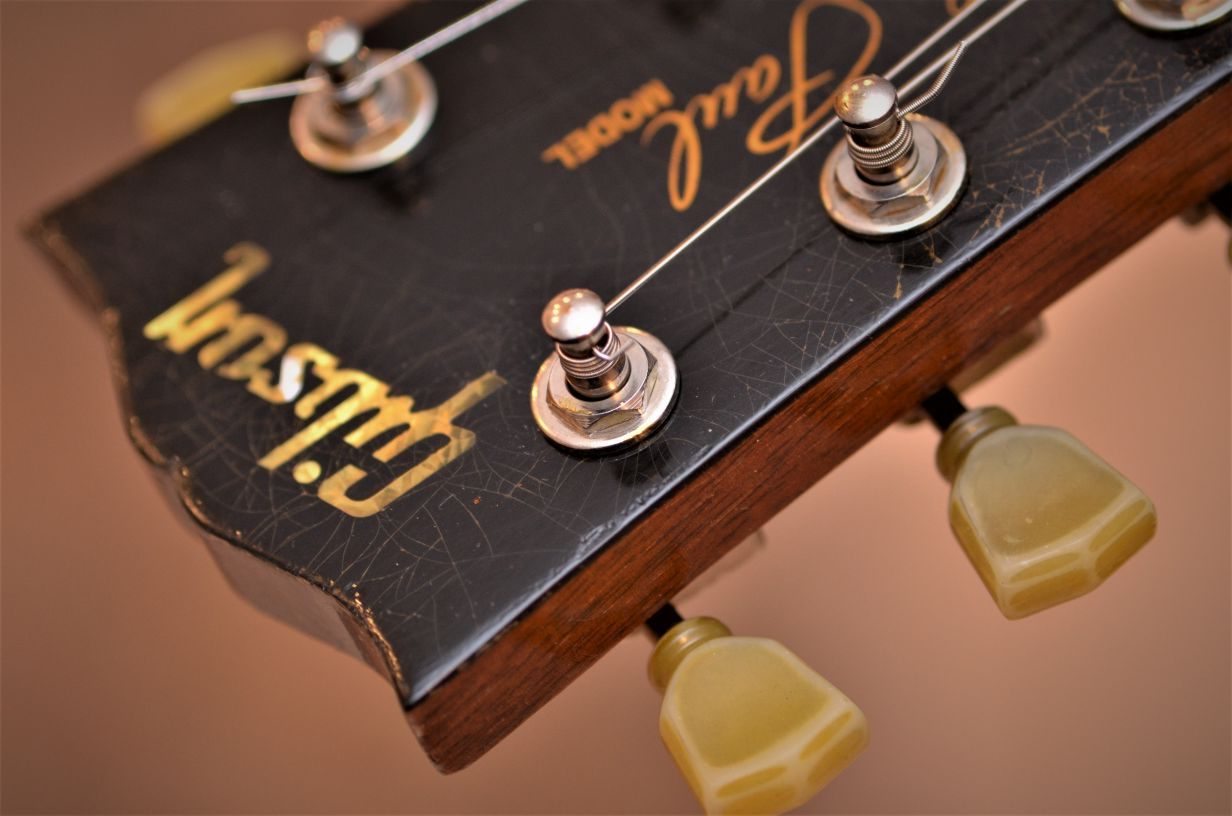 Gibson Aged Relic Headstock