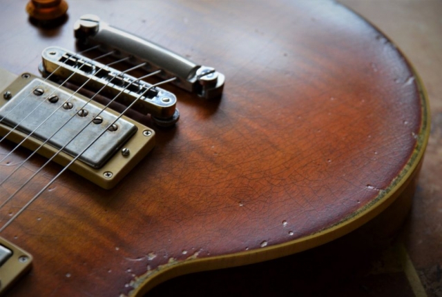 Relic Arm Wear Vintage Gibson Les Paul