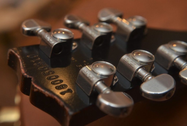 Vintage Gibson Les Paul Headstock